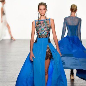 NWT Tadashi Shoji Mandala Embroidered Bodice Gown